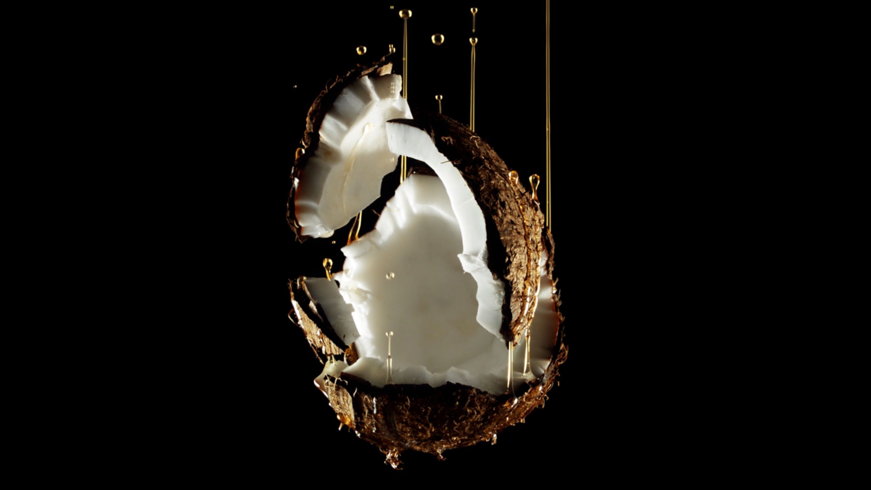 Elseve Coco Huile Extraordinaire by Alejandro H. Madrid - Cinematographer