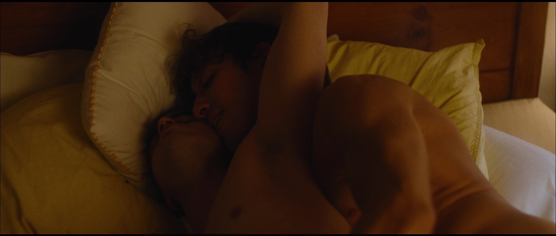 Wonderland Directed by Xavier Miralles & Cinematography by Alejandro H. Madrid 