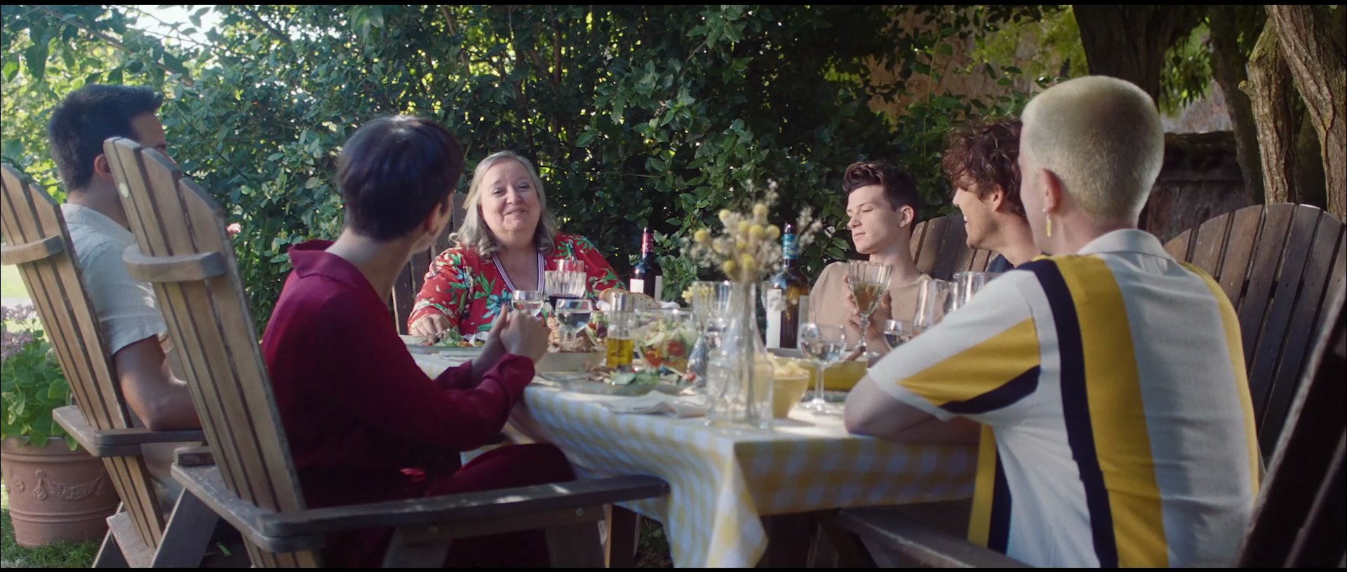 Wonderland Directed by Xavier Miralles & Cinematography by Alejandro H. Madrid 