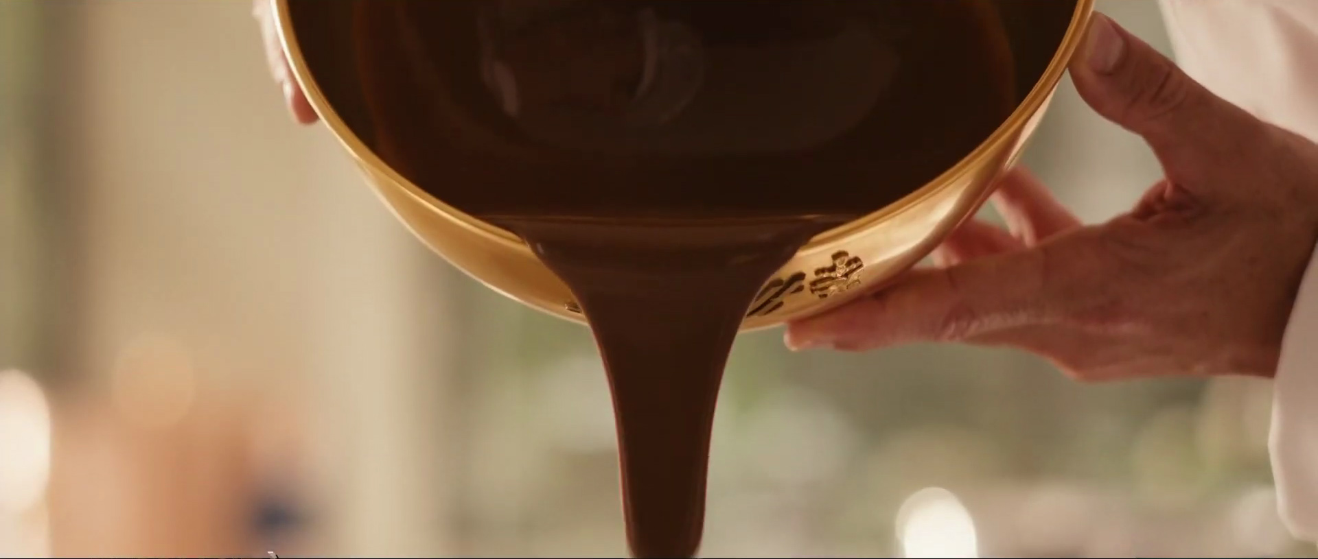 Lindt Pasqua by Alejandro H. Madrid - Cinematographer