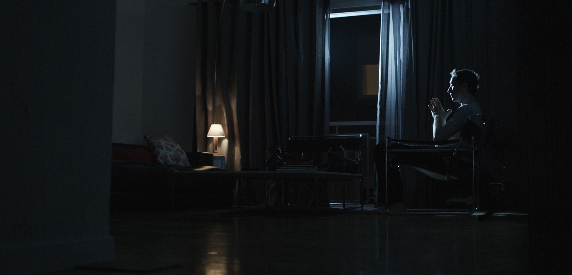 98 Octanos Directed by Nestor Mollegas & Cinematography by Alejandro H. Madrid